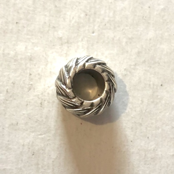 🆕 Brighton silver bead with swirls & clear crystals around center NWOT Retired - Picture 4 of 7